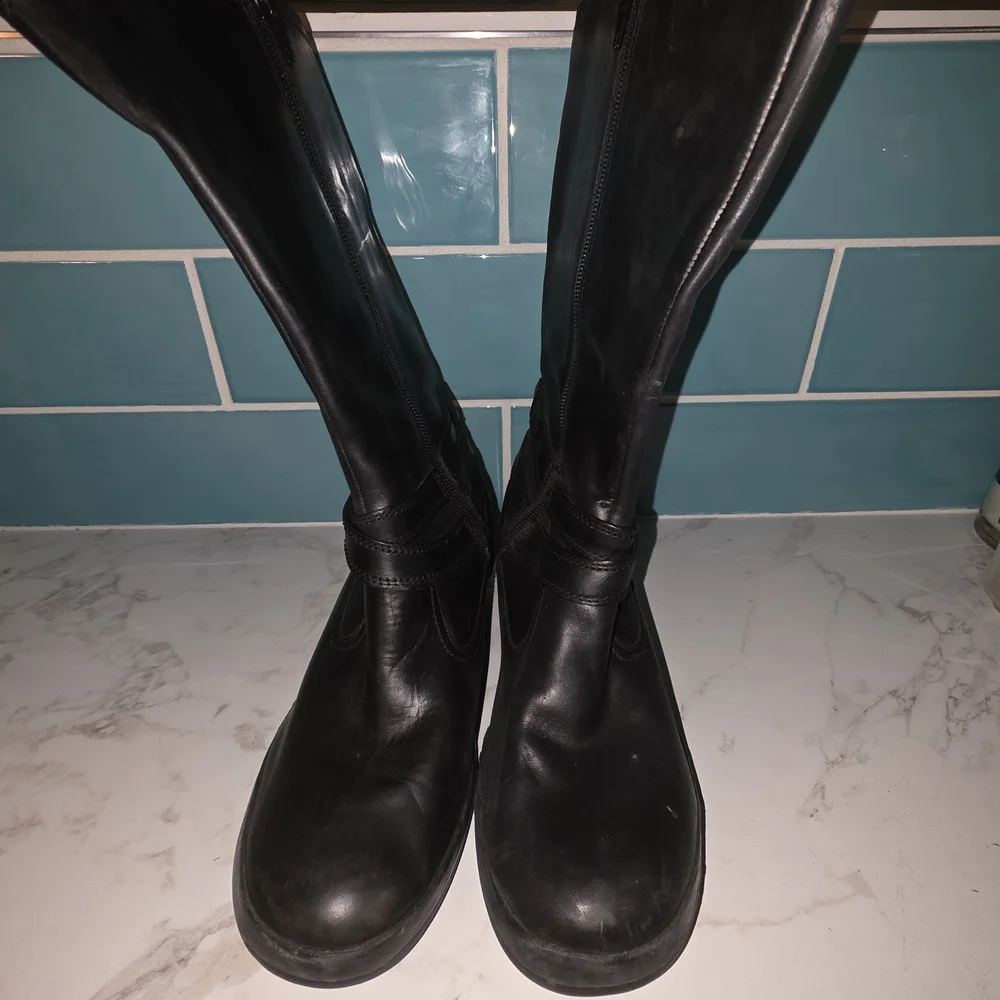 MERRELL'S Women's Black Leather Boots - Picture 2 of 11